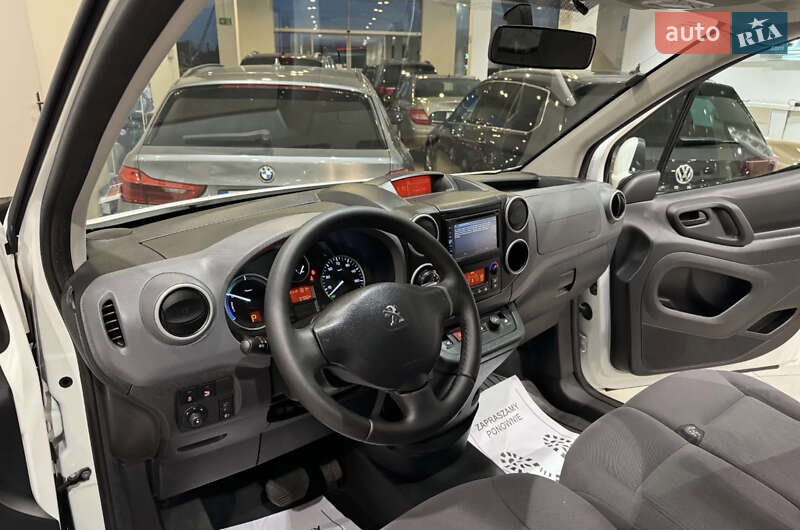 Грузовой фургон Peugeot Partner 2014 в Львове