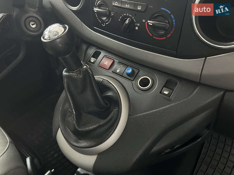 Минивэн Peugeot Partner 2010 в Славуте