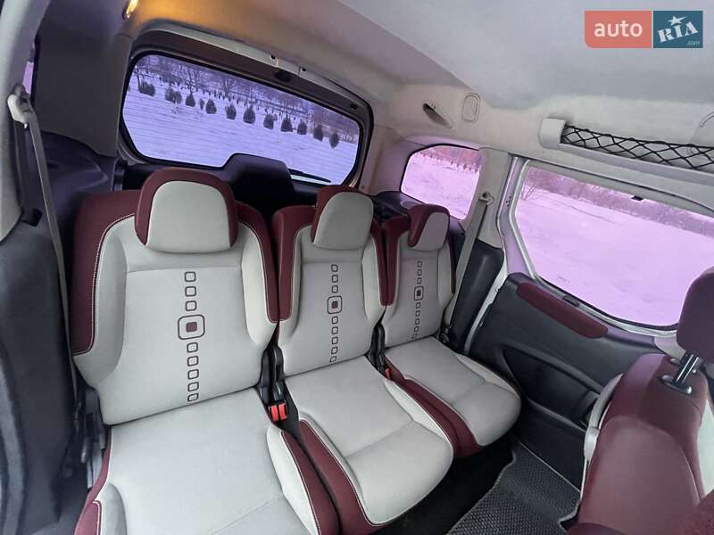 Минивэн Peugeot Partner 2009 в Хмельнике