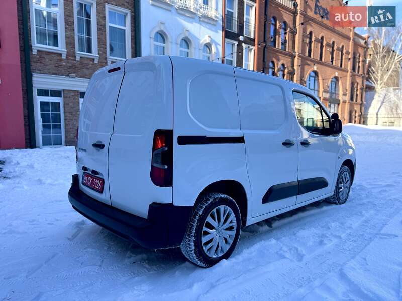 Вантажний фургон Peugeot Partner 2019 в Рівному