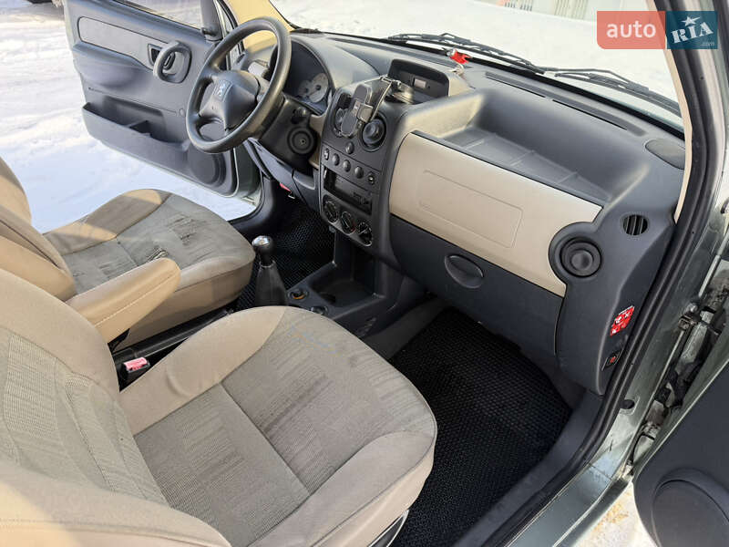 Минивэн Peugeot Partner 2007 в Киеве фото 14 Минивэн Peugeot Partner 2007 в Киеве