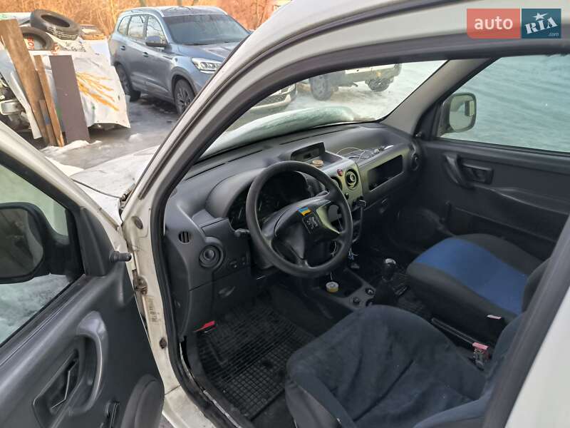 Грузовой фургон Peugeot Partner 2006 в Прилуках