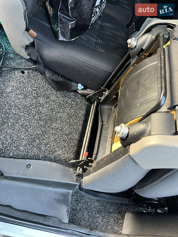 Минивэн Peugeot Partner 2009 в Житомире