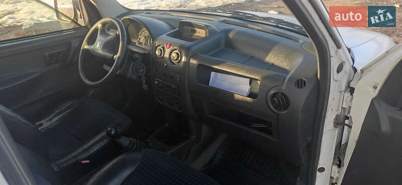 Минивэн Peugeot Partner 2003 в Баре фото 6 Минивэн Peugeot Partner 2003 в Баре