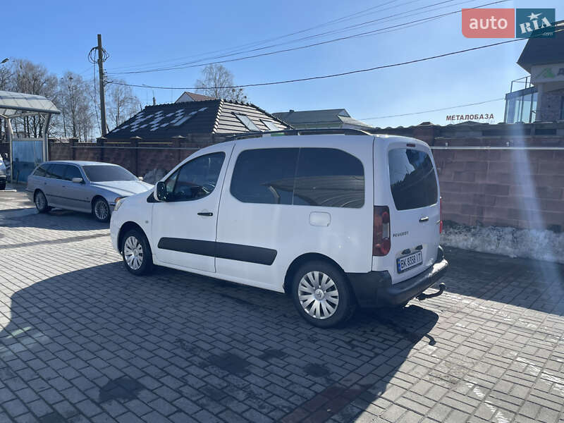 Мінівен Peugeot Partner 2010 в Рівному