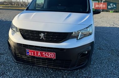 Вантажний фургон Peugeot Partner 2022 в Дубні