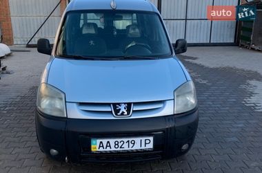 Грузопассажирский фургон Peugeot Partner 2003 в Бузовой