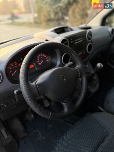 Вантажний фургон Peugeot Partner 2008 в Чернівцях