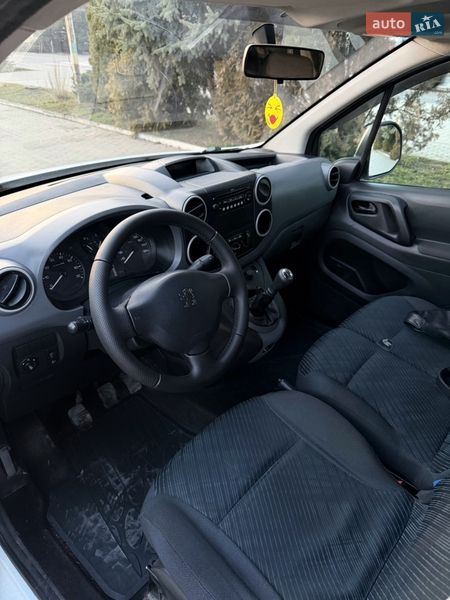 Вантажний фургон Peugeot Partner 2008 в Чернівцях