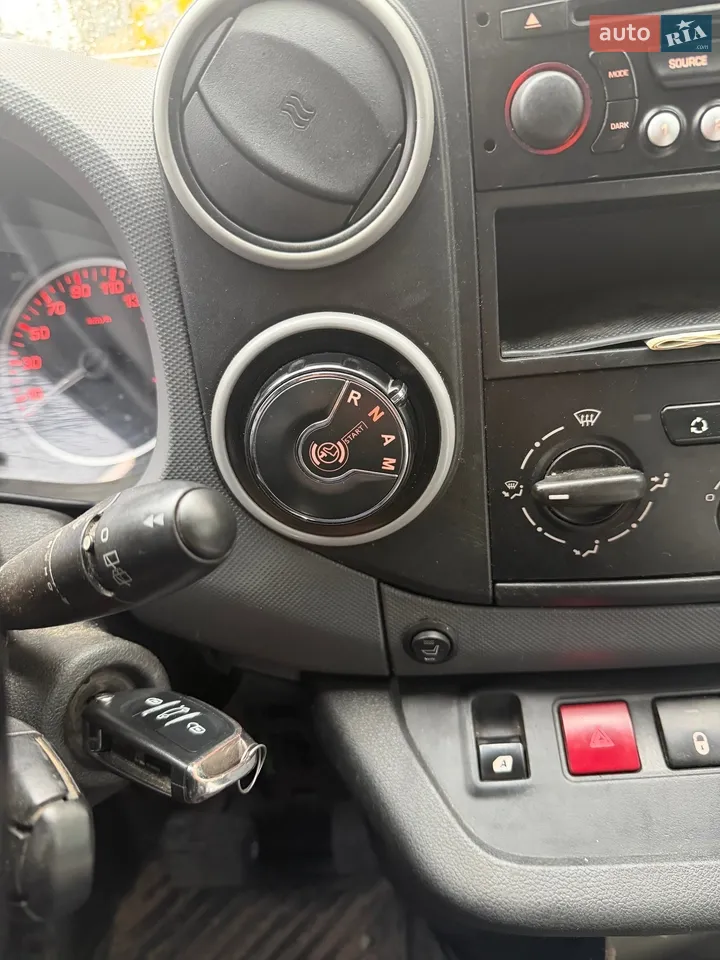 2015 Peugeot Partner - мініатюра 17