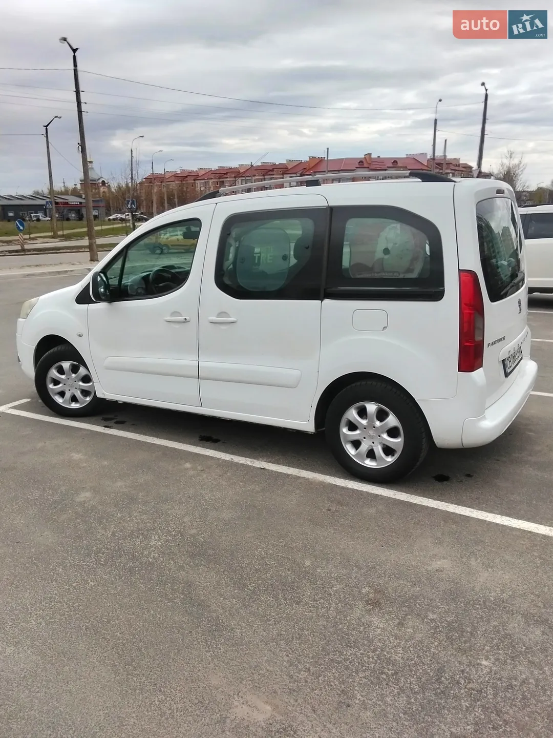 2011 Peugeot Partner - мініатюра 2