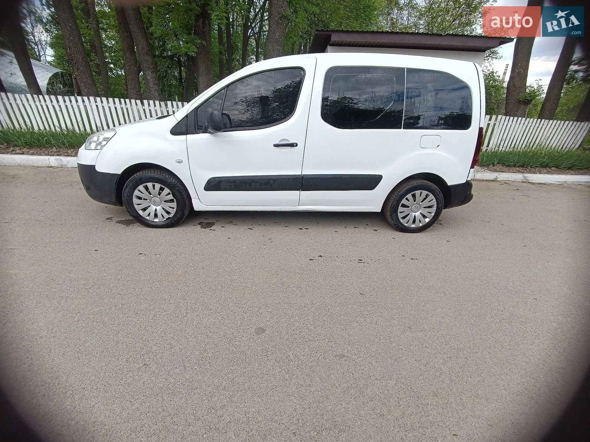 2013 Peugeot Partner - мініатюра 12