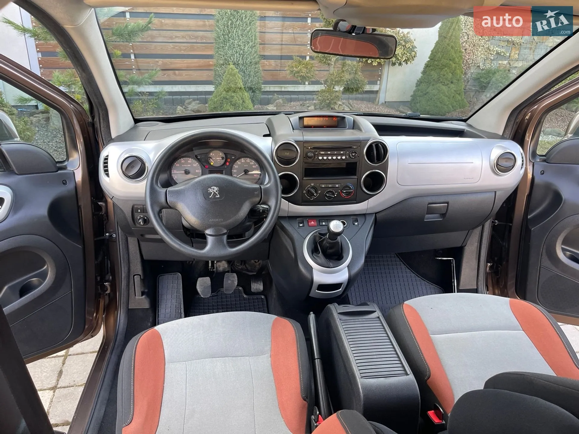 2015 Peugeot Partner - мініатюра 95