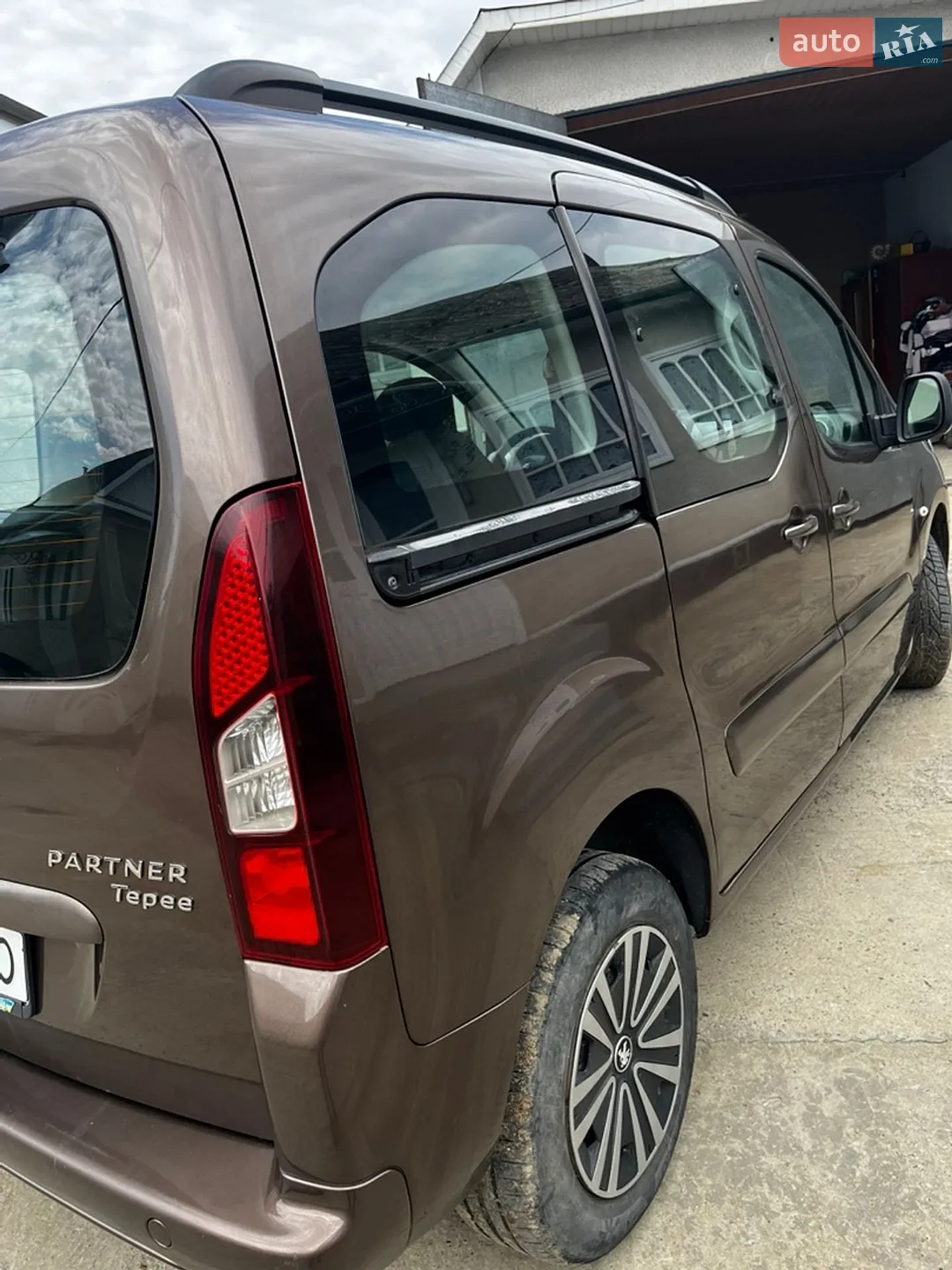 2014 Peugeot Partner - мініатюра 25