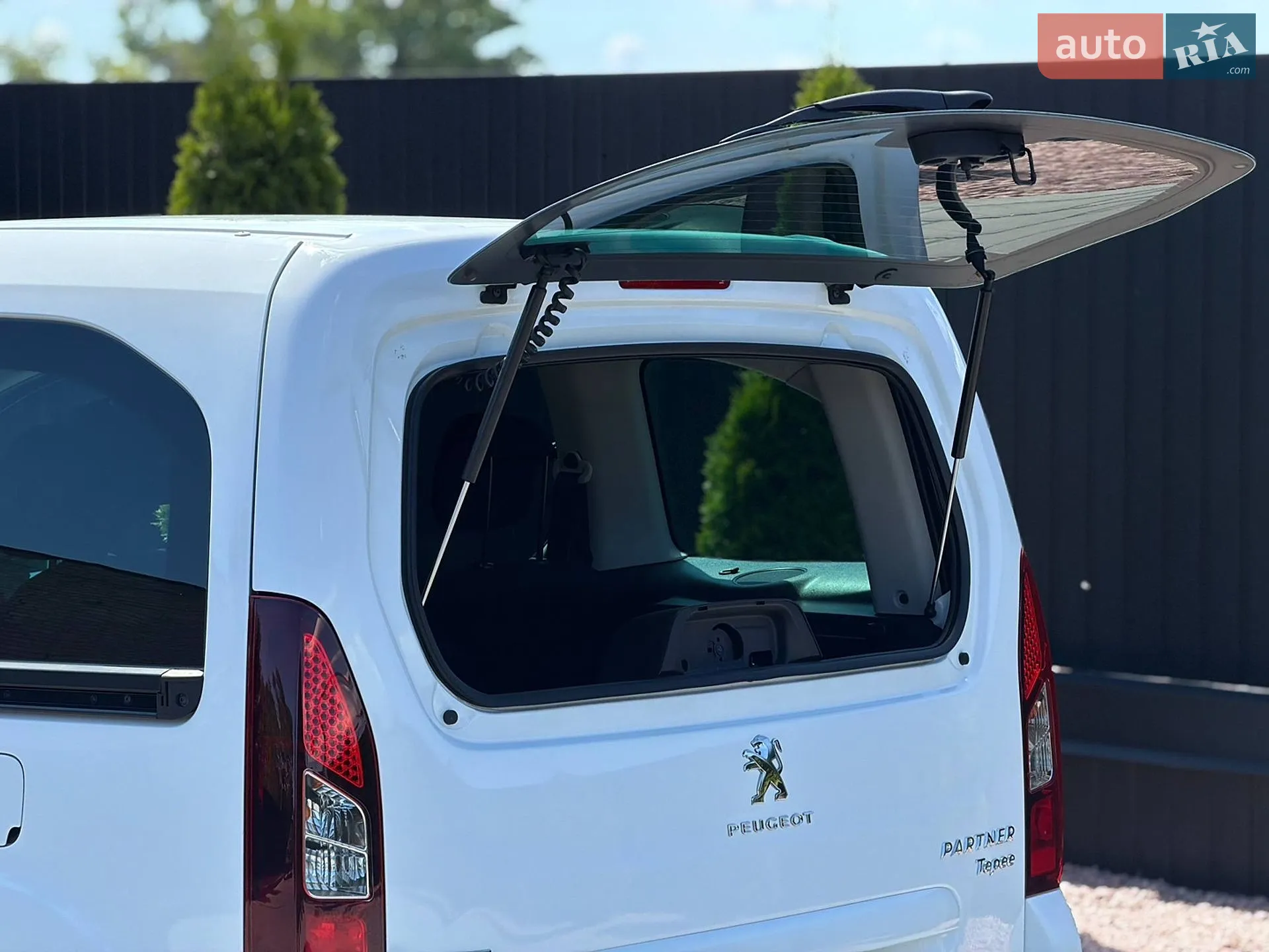2015 Peugeot Partner - мініатюра 10