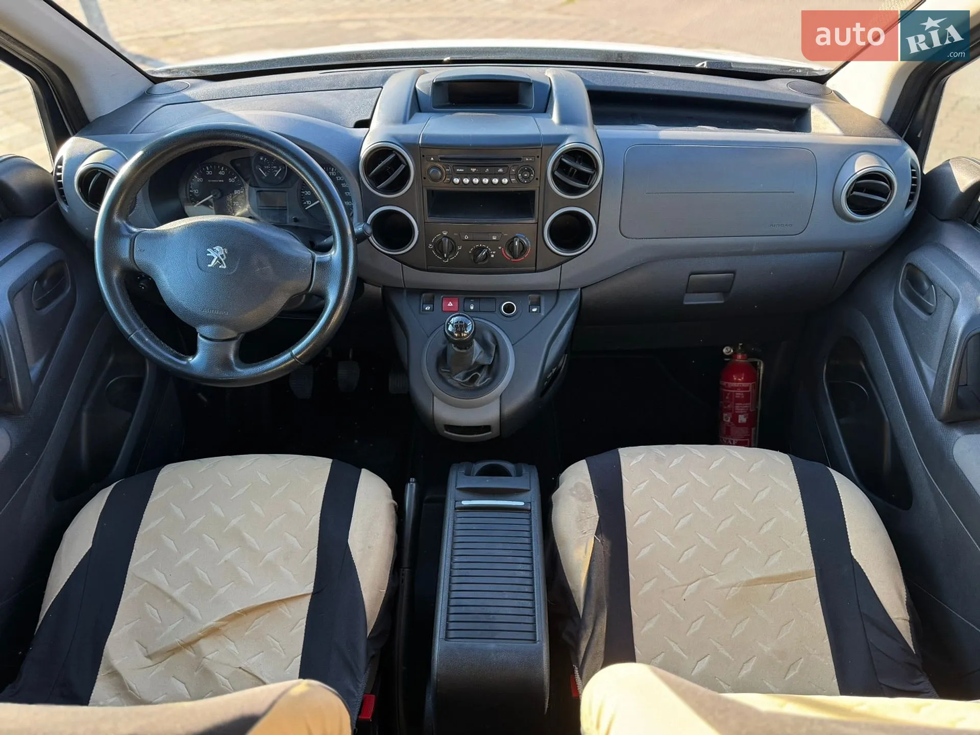 2012 Peugeot Partner - мініатюра 20