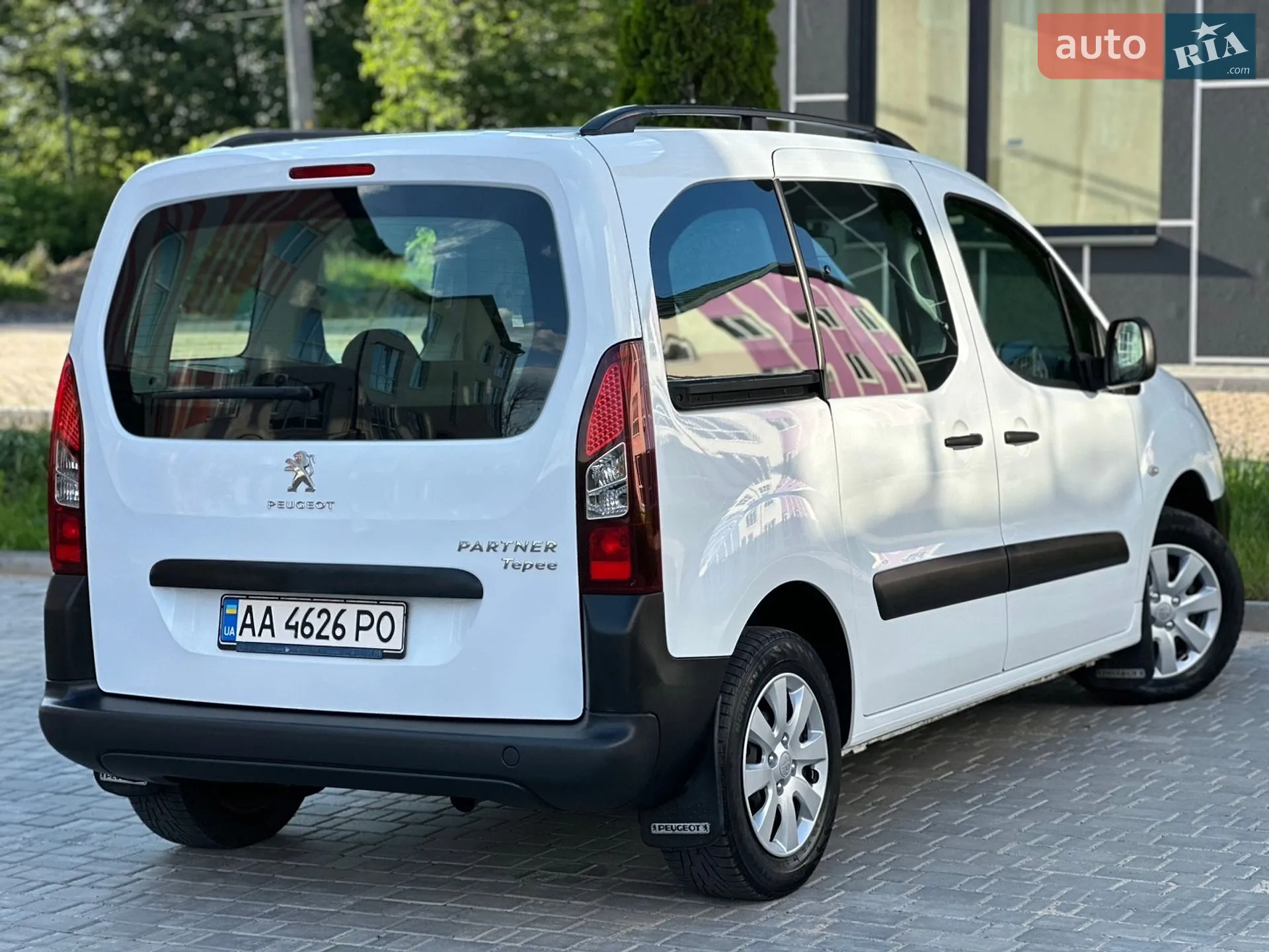 2017 Peugeot Partner - мініатюра 128