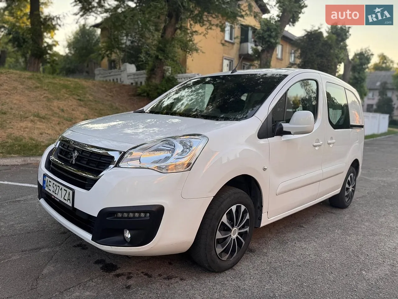 2016 Peugeot Partner - мініатюра 13