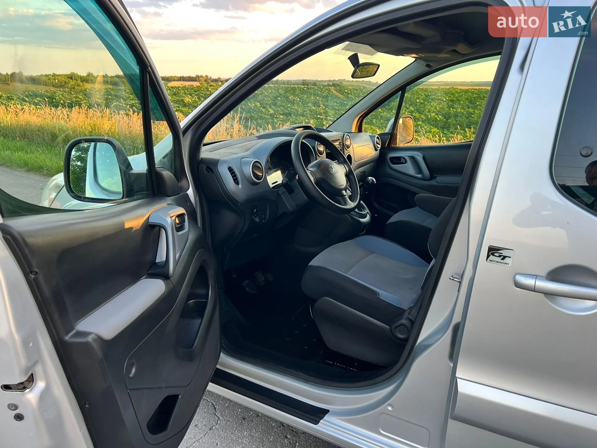 2012 Peugeot Partner - мініатюра 9