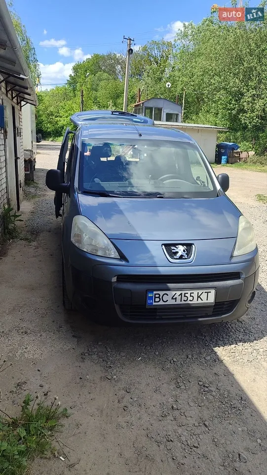 2011 Peugeot Partner - мініатюра 21