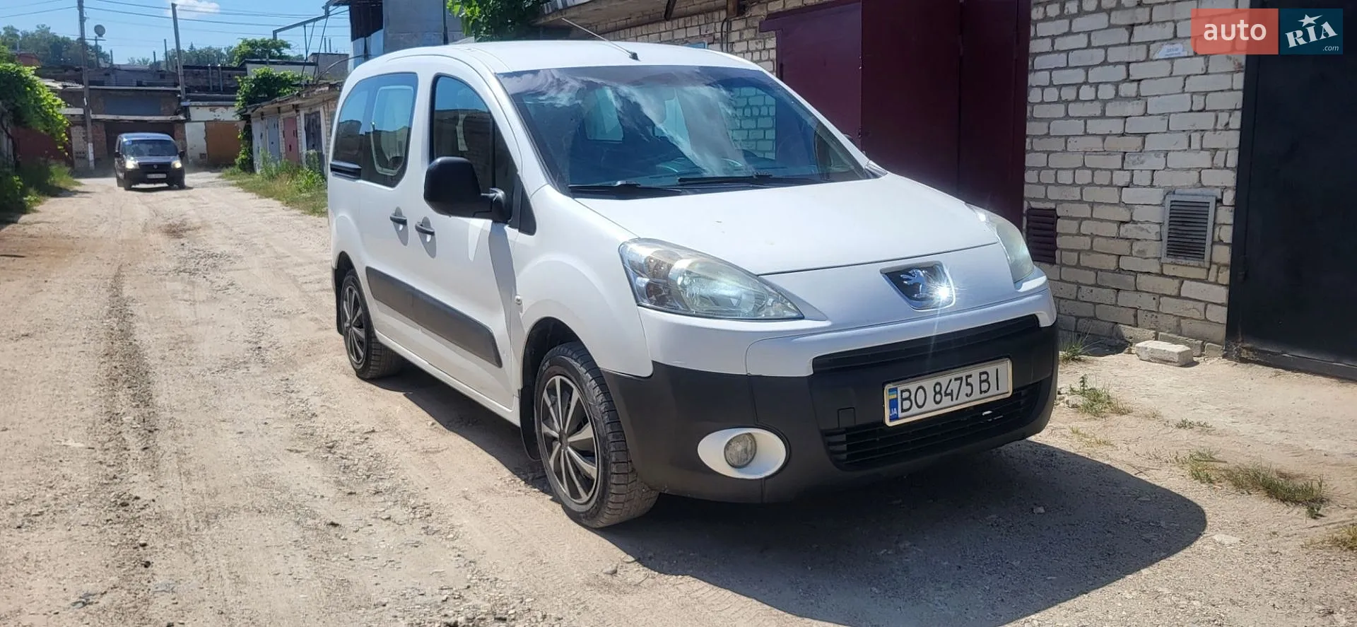 2011 Peugeot Partner - мініатюра 3