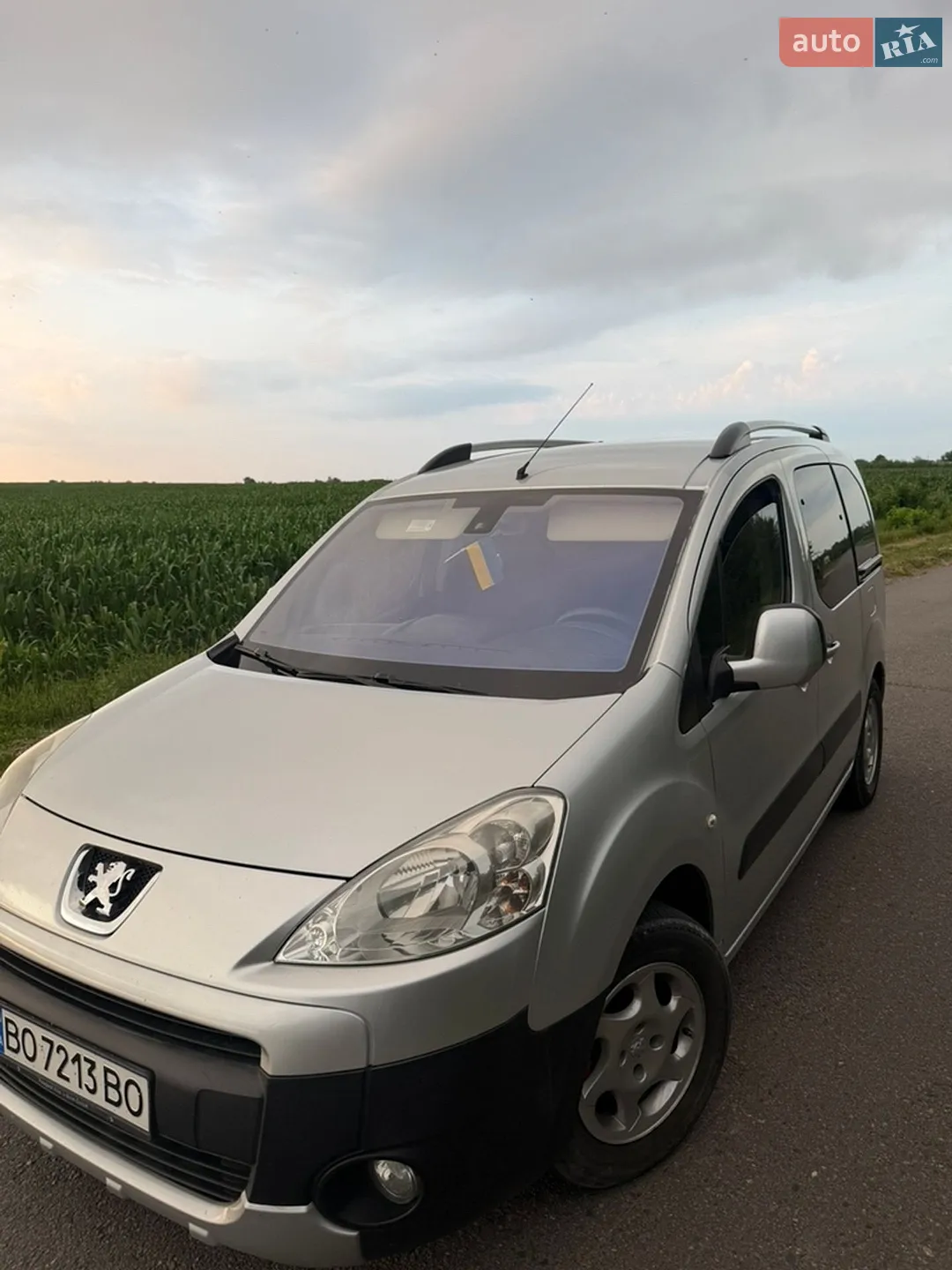 2011 Peugeot Partner - мініатюра 3