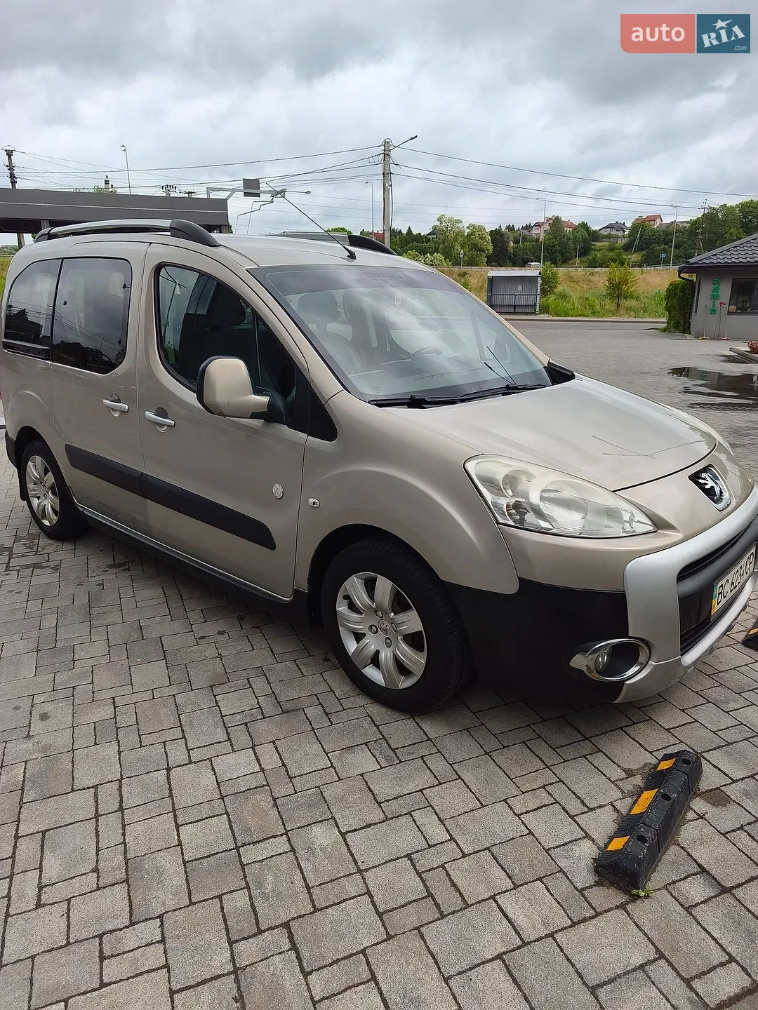 2012 Peugeot Partner - мініатюра 32