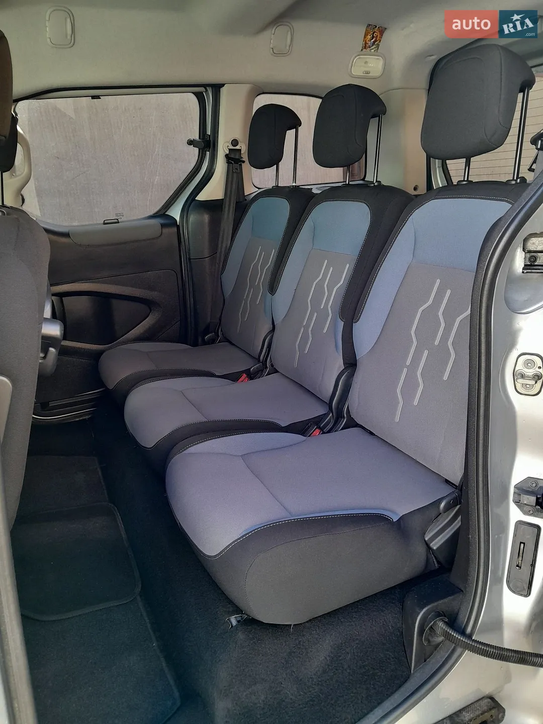 2013 Peugeot Partner - мініатюра 9