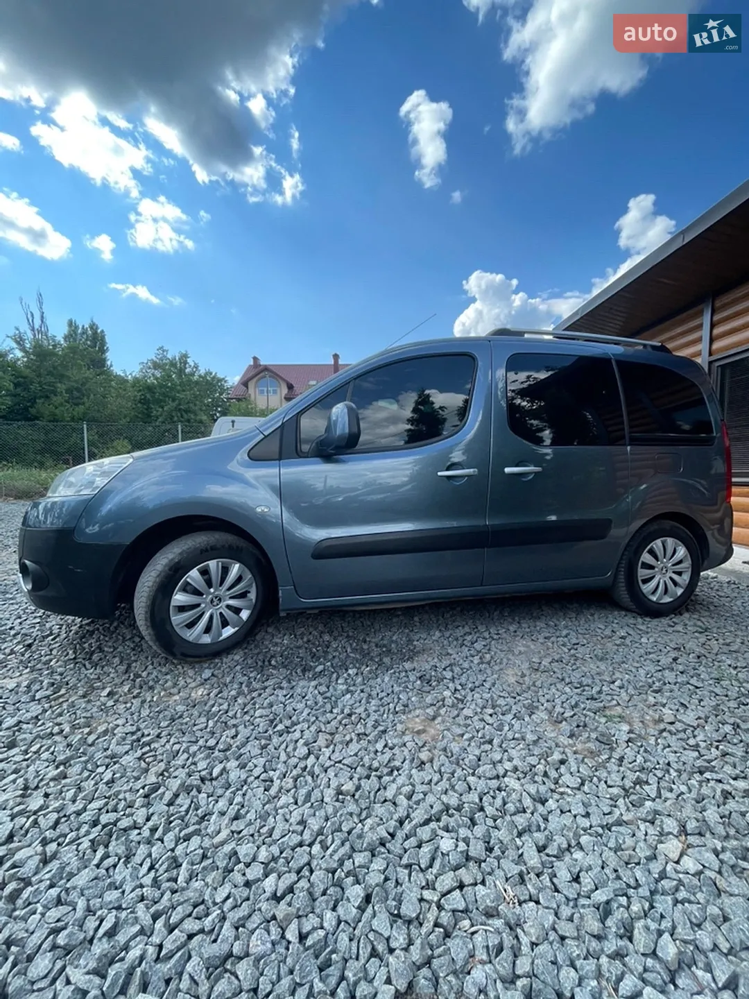 2010 Peugeot Partner - мініатюра 16