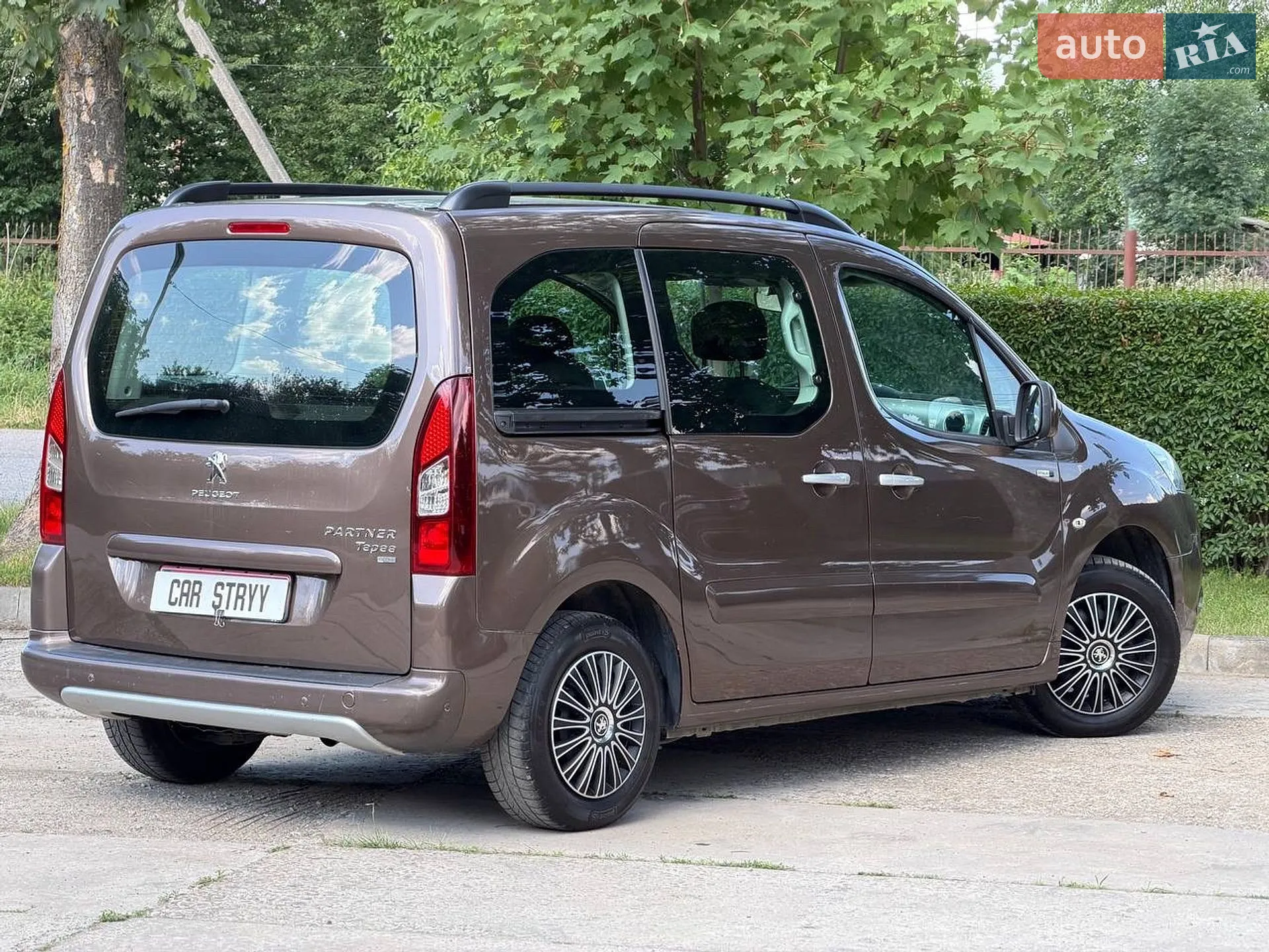 2015 Peugeot Partner - мініатюра 20