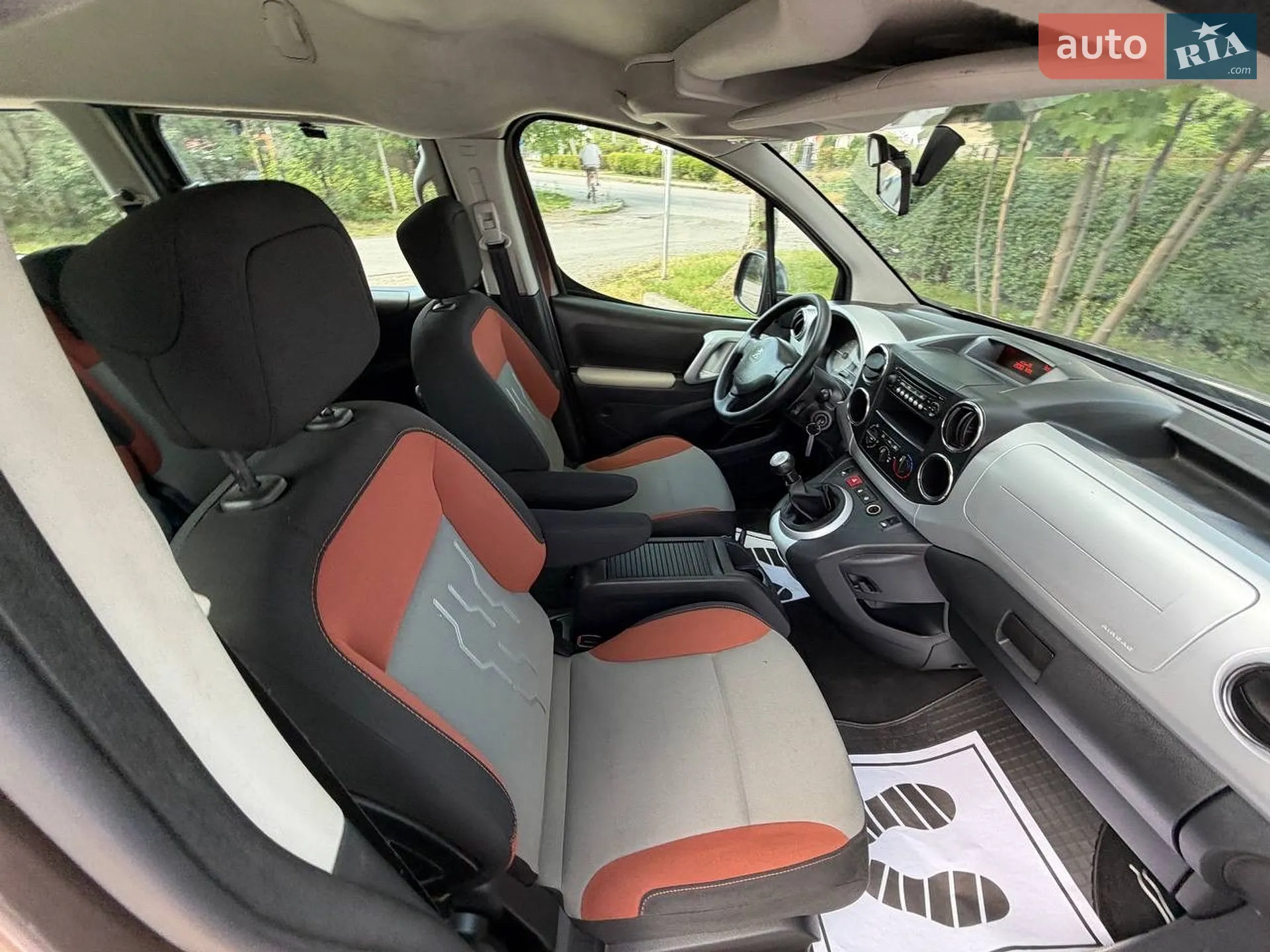 2015 Peugeot Partner - мініатюра 37