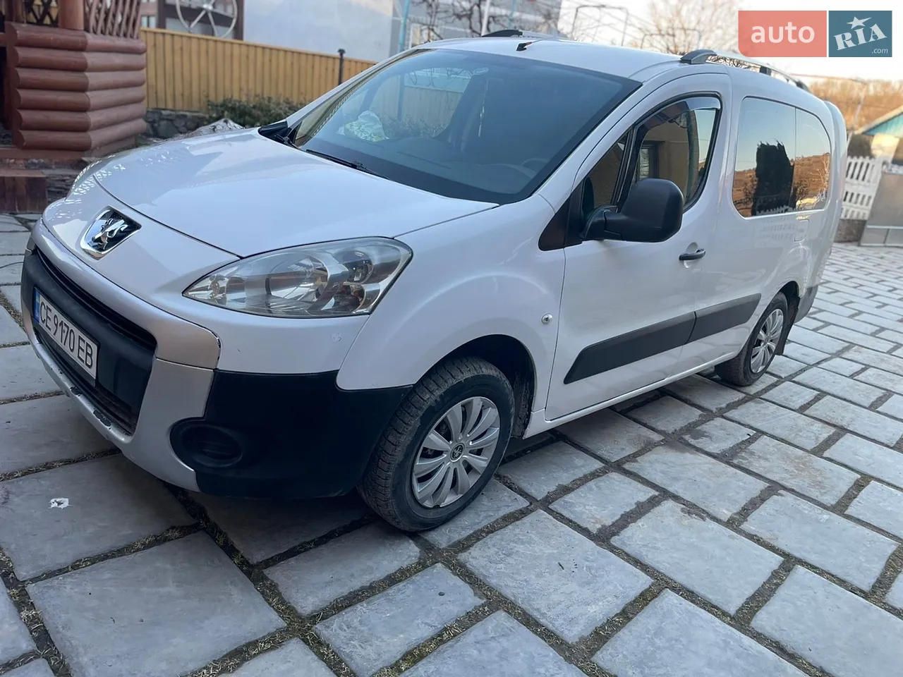 2010 Peugeot Partner - мініатюра 15