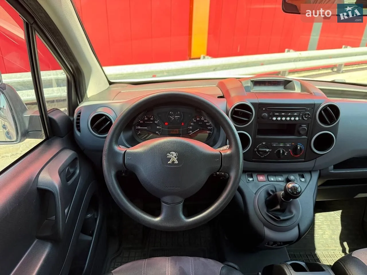 2015 Peugeot Partner - мініатюра 14