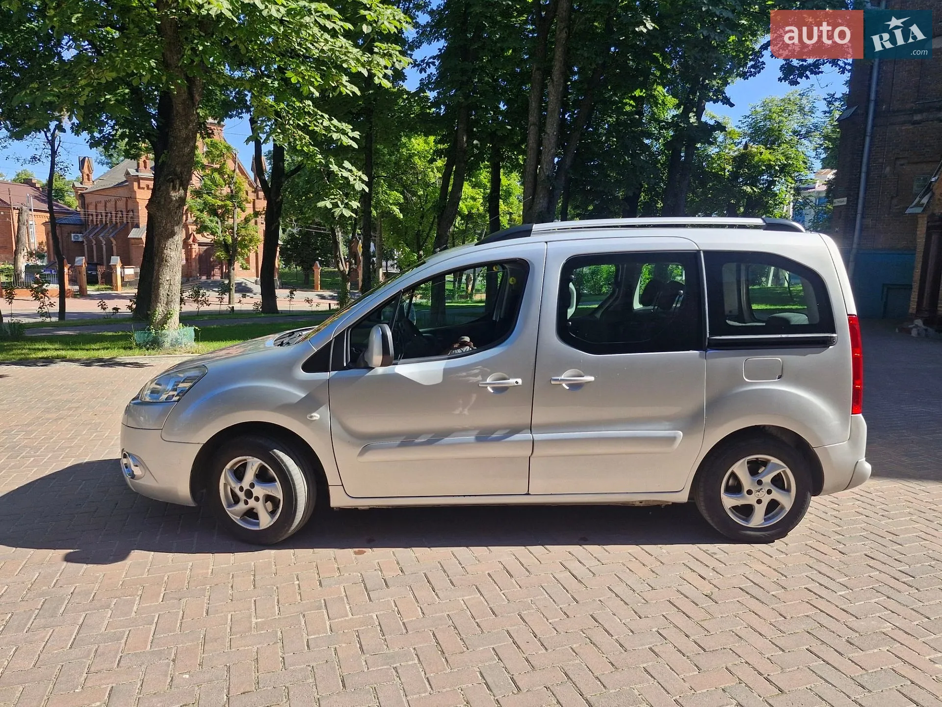 2011 Peugeot Partner - мініатюра 5