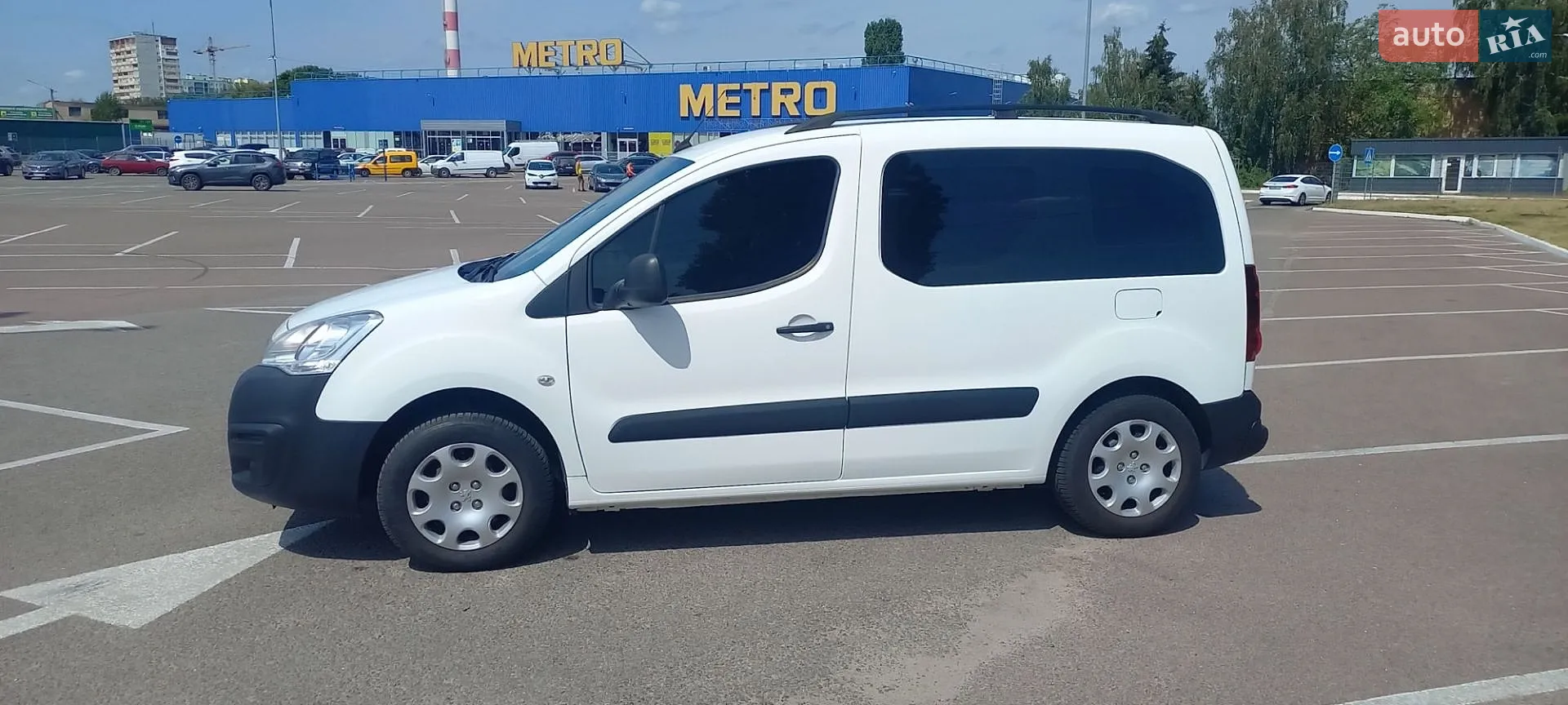 2017 Peugeot Partner - мініатюра 36