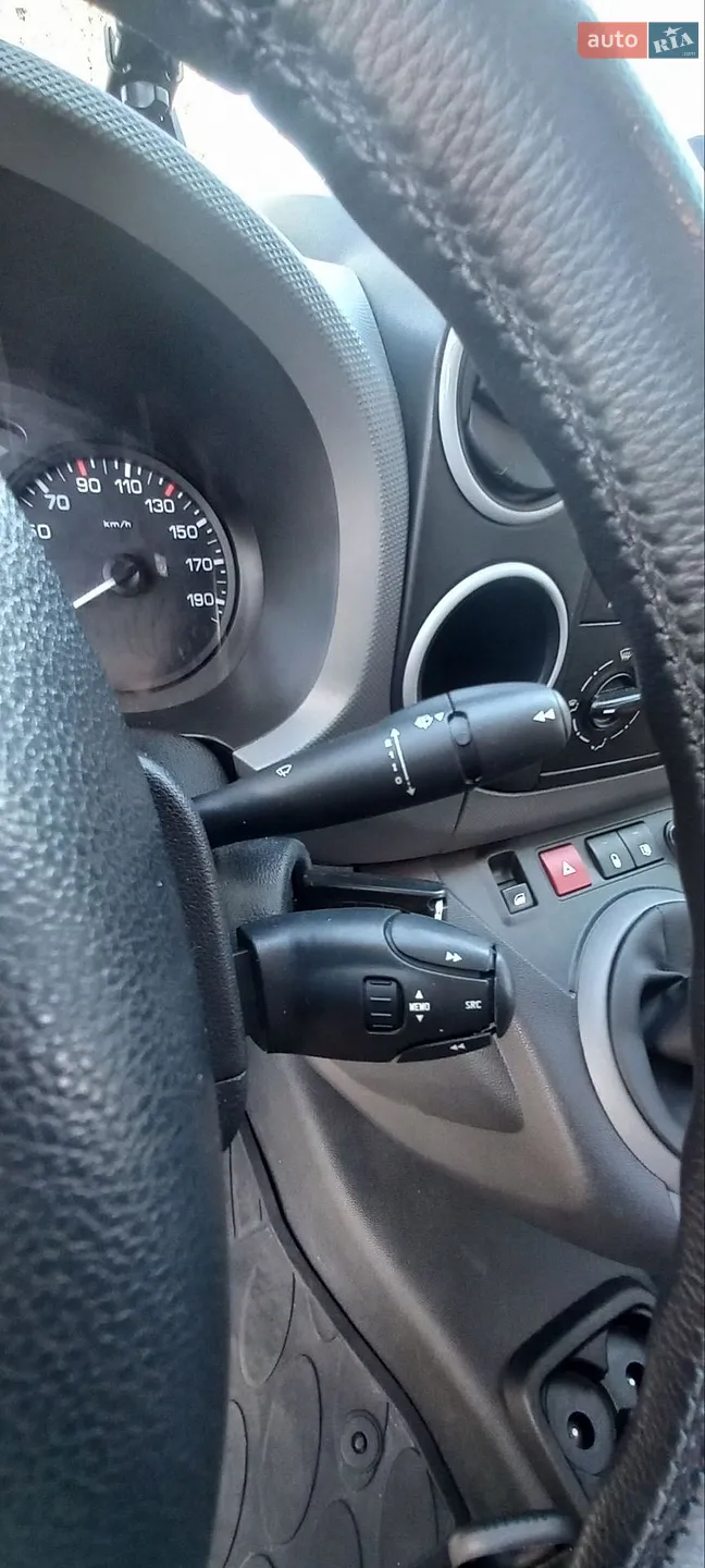 2017 Peugeot Partner - мініатюра 20