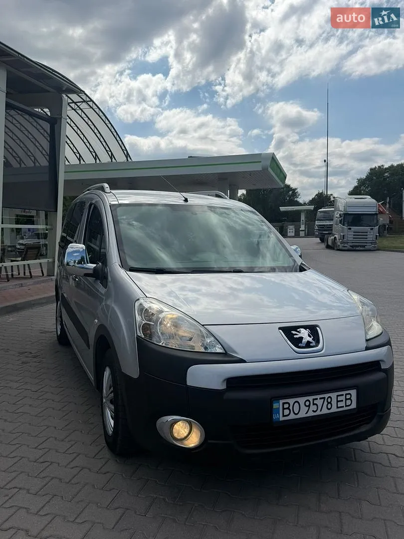 2011 Peugeot Partner - мініатюра 10