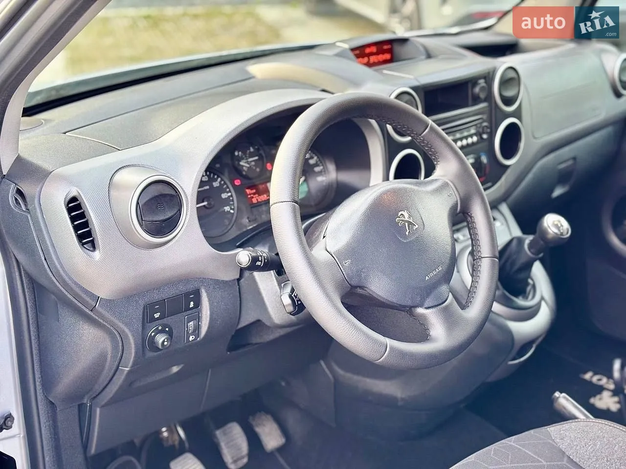 2018 Peugeot Partner - мініатюра 25
