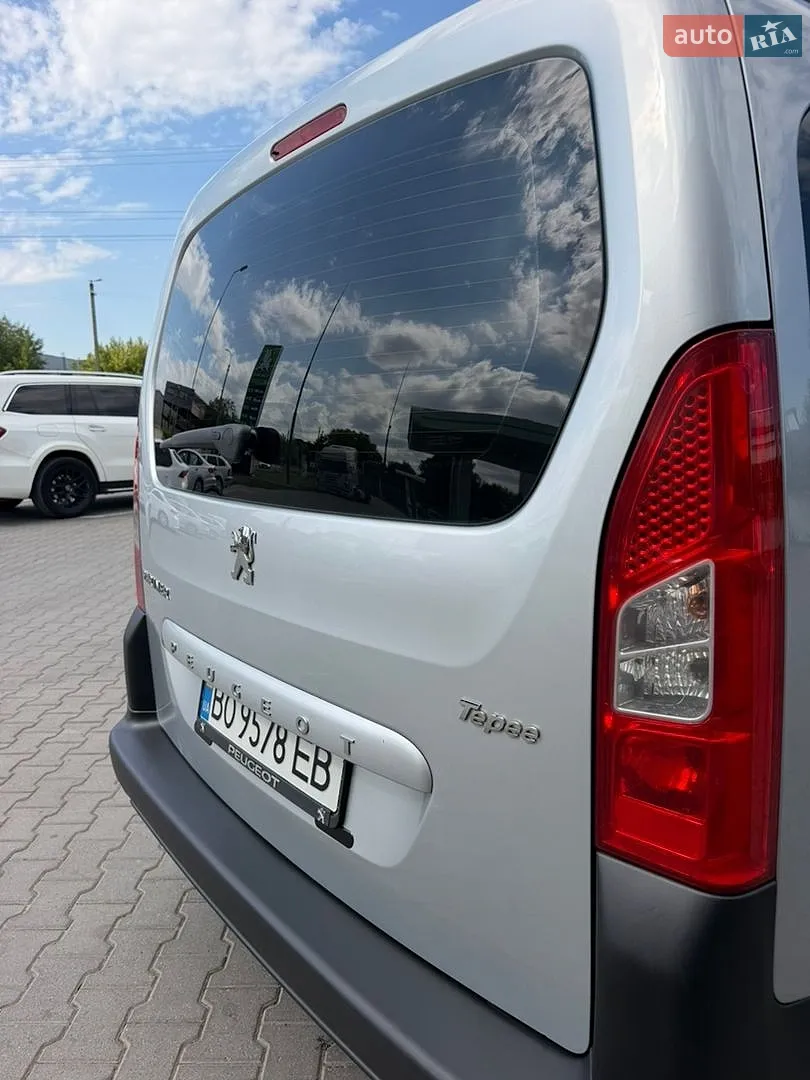 2011 Peugeot Partner - мініатюра 12