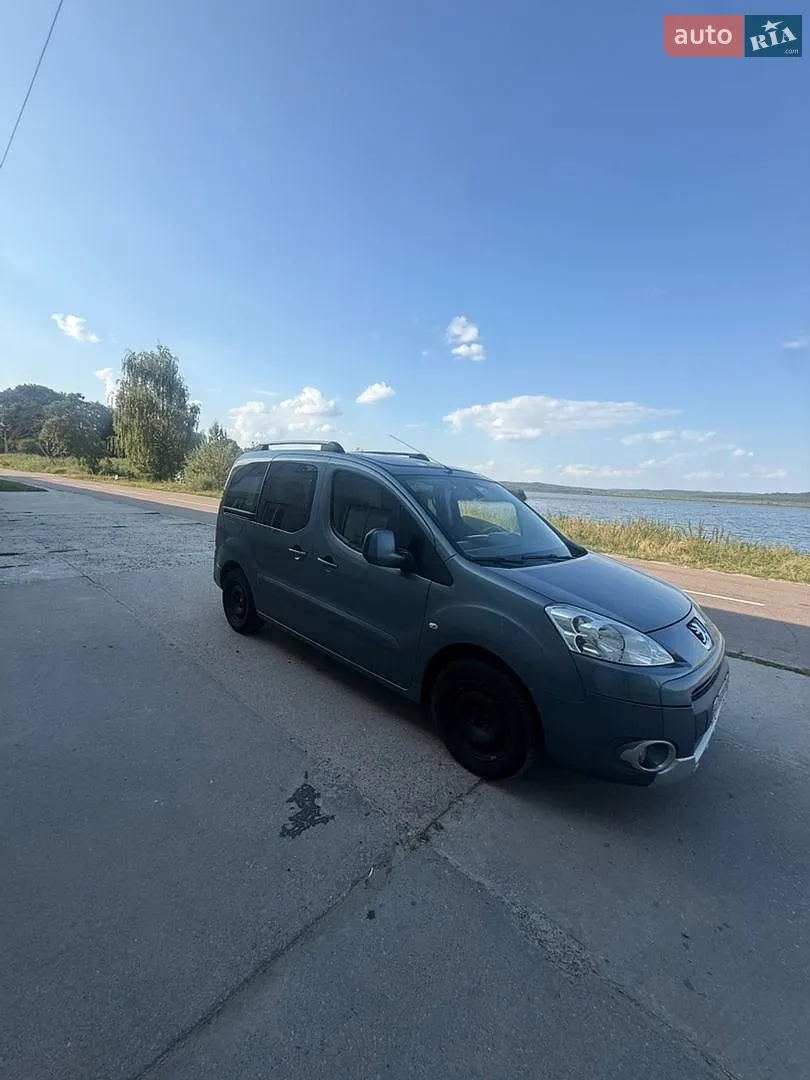2011 Peugeot Partner - мініатюра 3