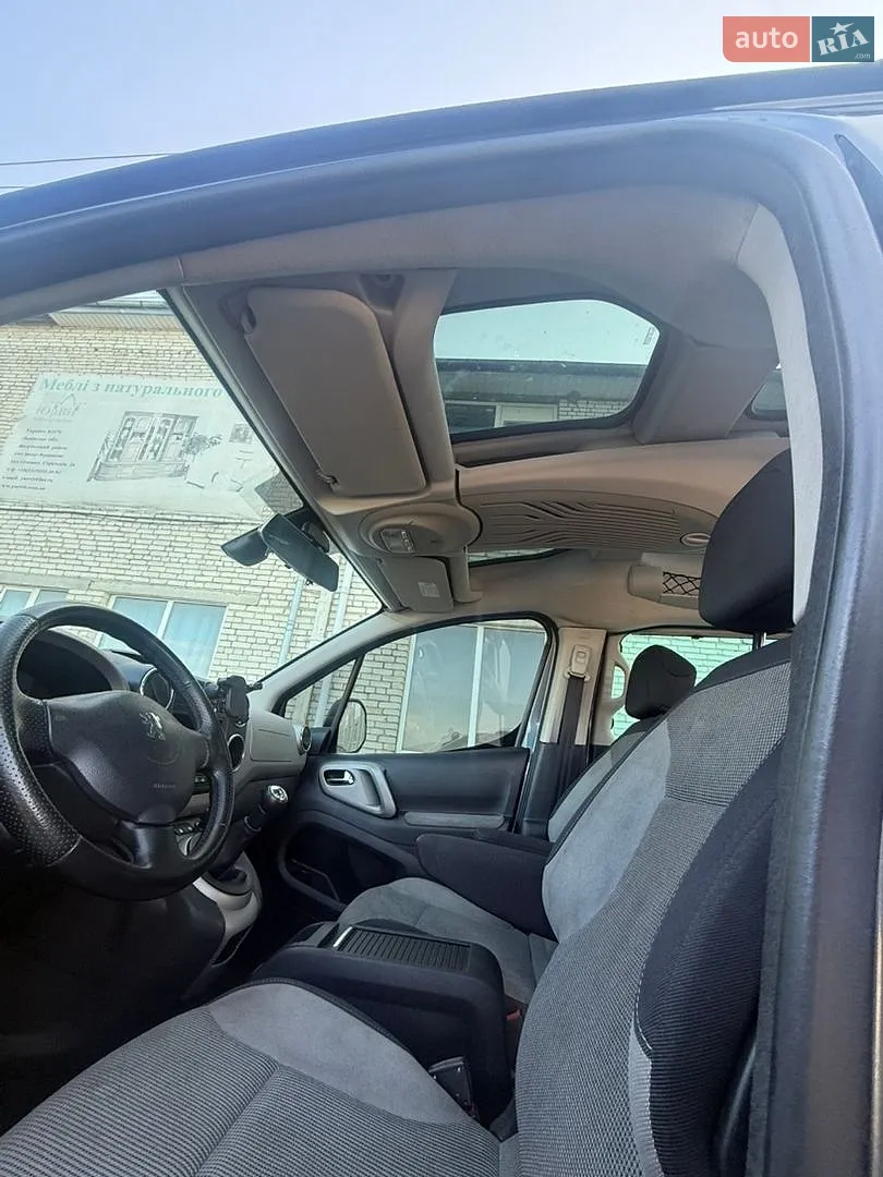2011 Peugeot Partner - мініатюра 10