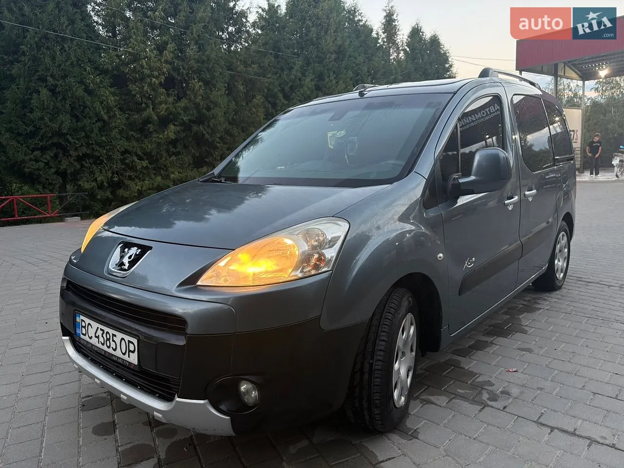 2011 Peugeot Partner - мініатюра 18