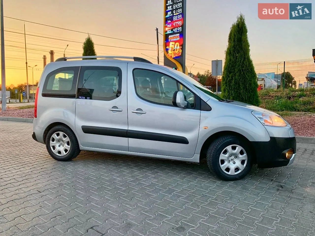 2010 Peugeot Partner - мініатюра 4