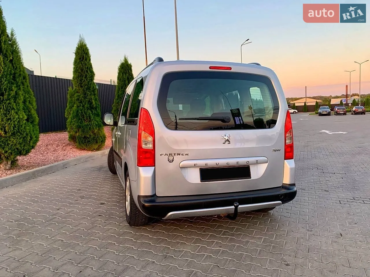 2010 Peugeot Partner - мініатюра 12