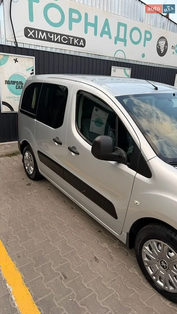 2011 Peugeot Partner - мініатюра 7