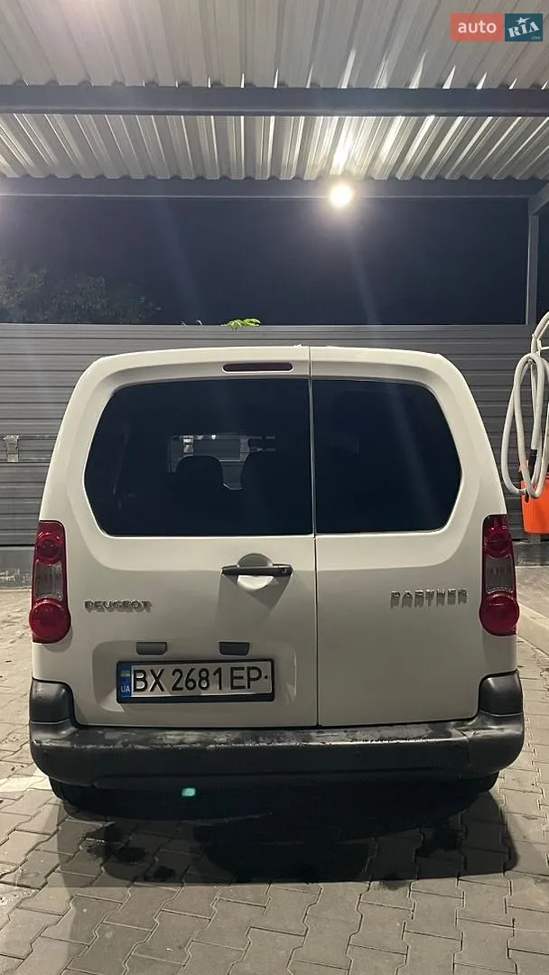 2011 Peugeot Partner - мініатюра 8