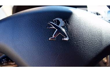 Купе Peugeot RCZ 2014 в 