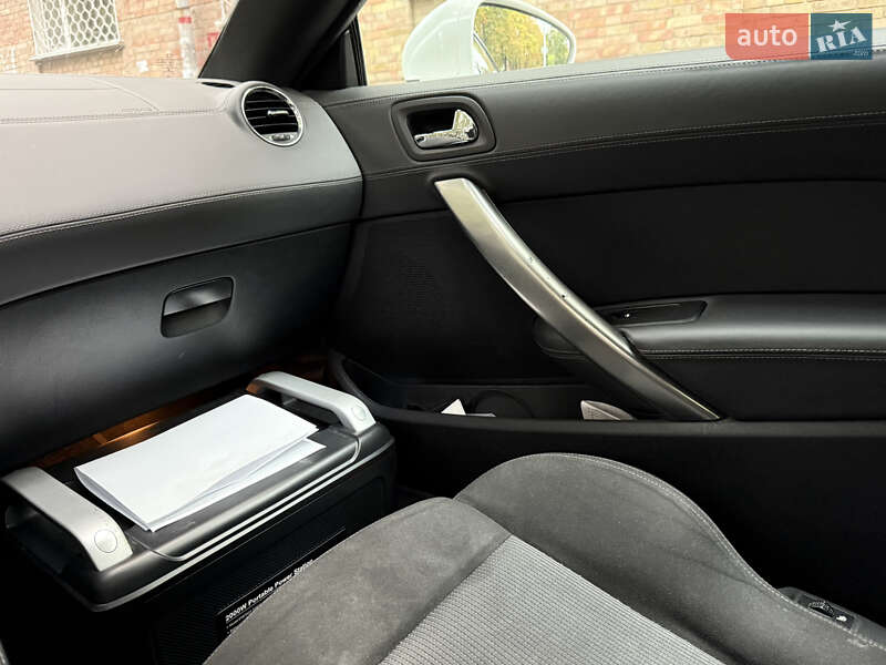 Купе Peugeot RCZ 2011 в Киеве