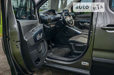 Минивэн Peugeot Rifter 2018 в 