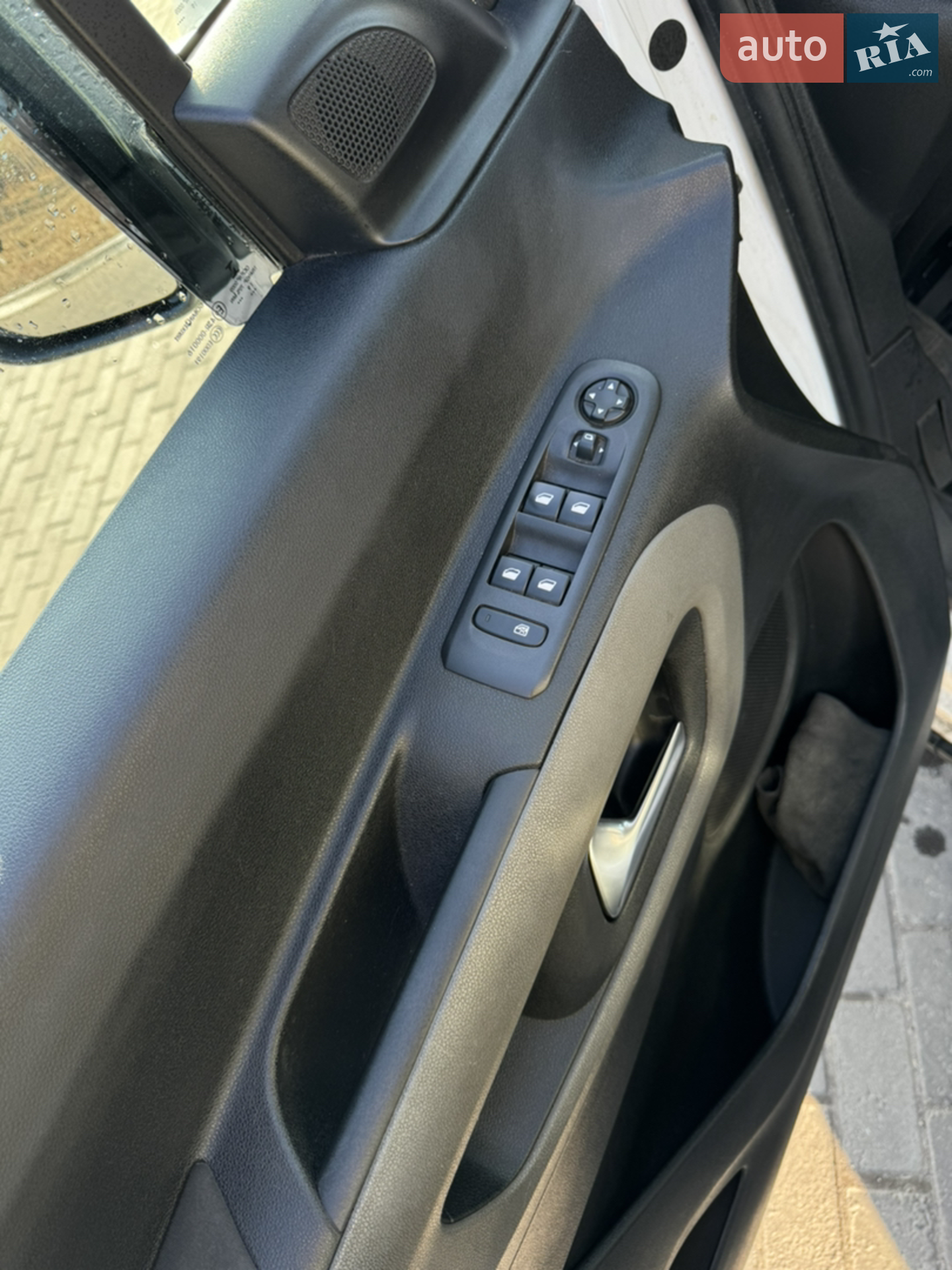 2019 Peugeot Rifter - мініатюра 12